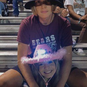 Meet your Posher, Clinton